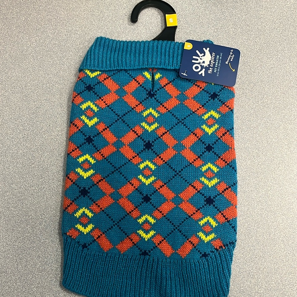 Youly dog sweater size small